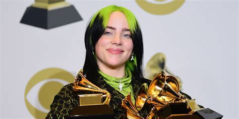 Billie eilish shared the grammy for song of the year with her brother, finneas o'connell. boggieboardcottage: Billie Eilish Grammy 2020 Pictures