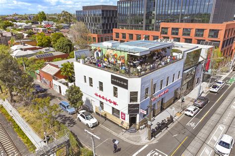 Iconic freehold in booming Melbourne location with long lease to blue