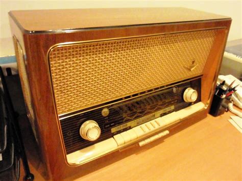 HiFi Unlimited: Rare Antique Phono & Radio Collection.