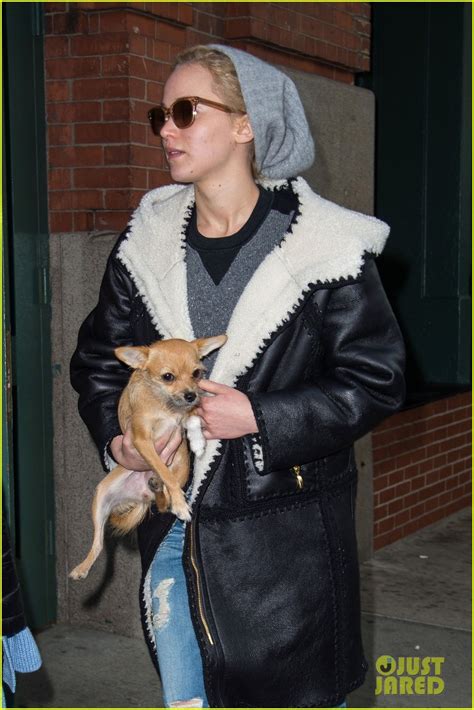 Thanksgiving is a time to give thanks for all of your blessings. Jennifer Lawrence Carries Her Adorable Dog in NYC Before ...