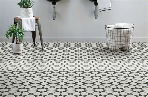 2021 Bathroom Flooring Trends 20 Ideas For An Updated Style