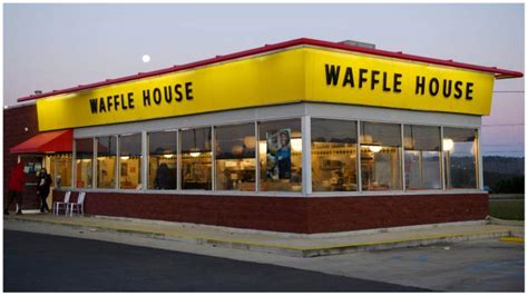 Is Waffle House Open Or Closed Christmas Day And Eve 2022