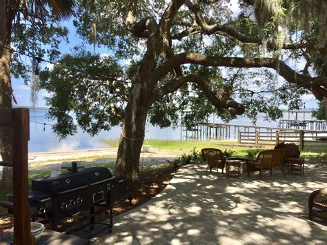 The cabin rests on the south shores of the lake, with shady palmetto palms and other tropical vegetation. Lakefront Cabin In Ocala National Forest On Peaceful Lake ...