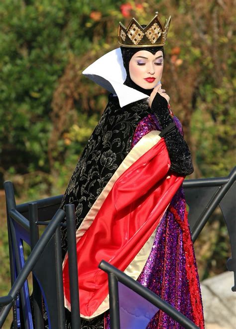 Diy evil queen costume from snow white by morthstory. Pin on Evil Queen