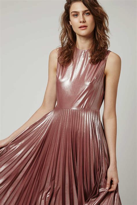 Topshop Synthetic Metallic Lamé Pleated Midi Dress In Dusty Pink Pink