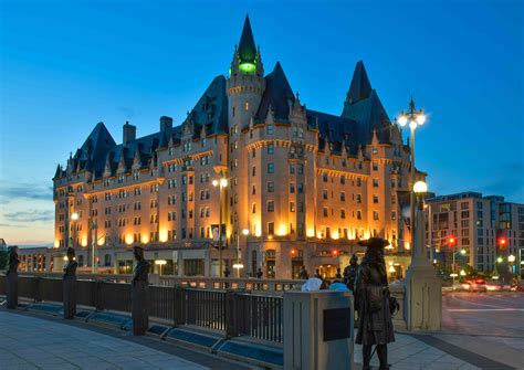10 Fairy Tale Castles in Canada You Can Visit - Travel Bliss Now