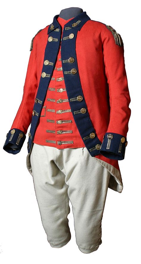 The uniform of a british red coat from the american revolutionary war, displayed at the smithsonian museum. British Officers Kit, Early Revolutionary War | British ...