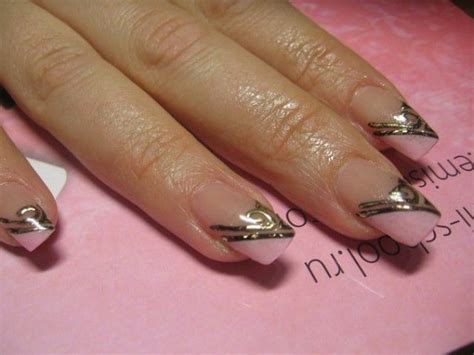 Svetlana 24 Nageldesign Fotos mit Gold Muster Nageldesign ...