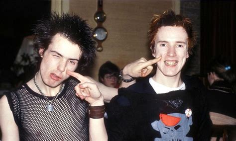 Johnny Rotten Sex Pistols Asegura Que Sid Vicious Se Le Aparece En