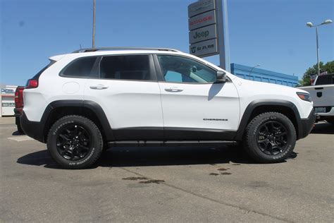 New 2019 Jeep Cherokee Trailhawk Elite 4x4 V6 Sunroof Navigation