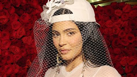 Kylie Jenners Heartbreaking Met Gala Wedding Dress Had Very Special