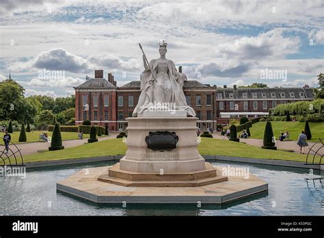 The Queen Victoria Statue At Kensington Palace In London Stock Photo
