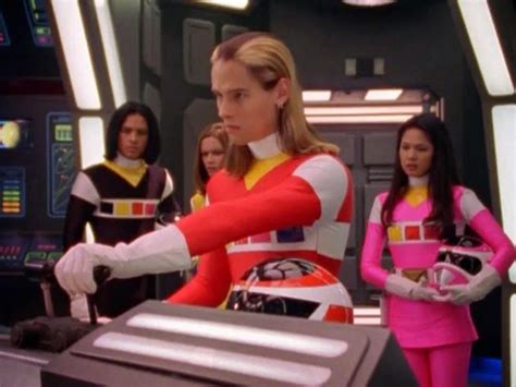 Fierce Divas And Femmes Fatales Review Power Rangers In Space