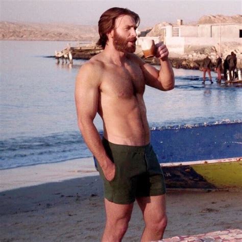 Chris Evans As Ari Levinson In The Red Sea Diving Resort Now On