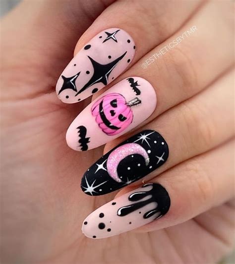 52 Cool Halloween Nail Designs Of 2021 Spooky Edition Best Fall Nails