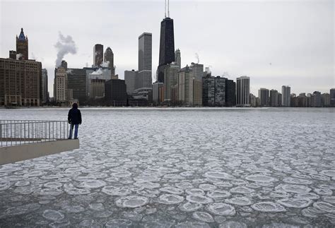Brutal Cold Freezes Chicago Leaving Winter Scenes Newscenterd