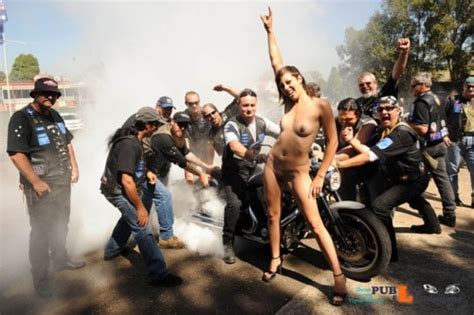 Public Nudity Photo Omg L K At Me Biker Festivals Burnout Follow Me
