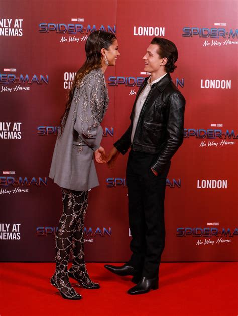 tom holland and zendaya spider man no way inicial photocall in london england december 5