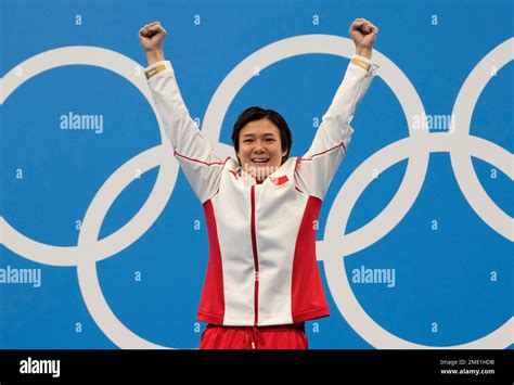 Shi Tingmao Of China Reacts After Winning Gold Medal In Womens Diving