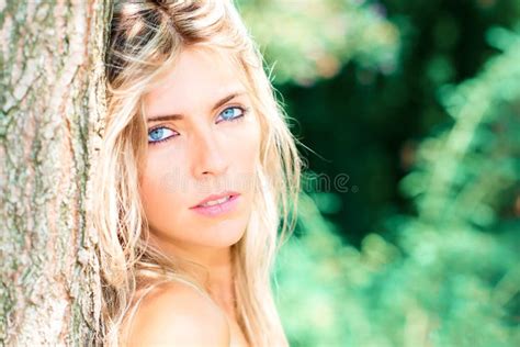 25 844 Portrait Beautiful Blond Blue Eyes Woman Stock Photos Free