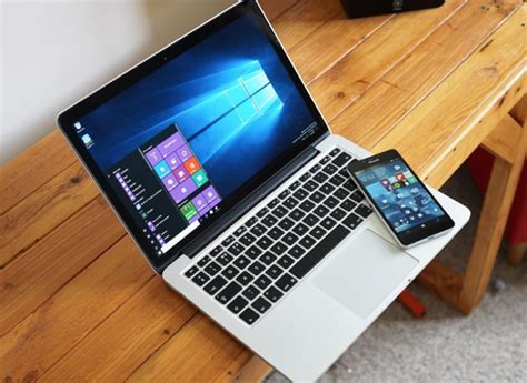 Most of the apps these days are developed only for the mobile platform. Windows 10 Redstone 2 14955 Live for PC and Mobile