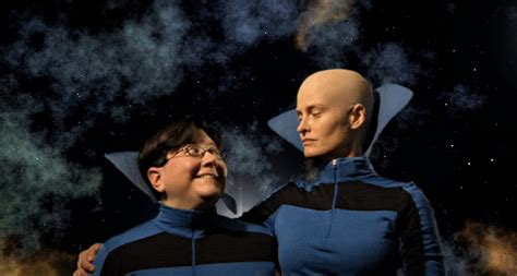 Codependent Lesbian Space Alien Seeks Same Dvd Oder Blu Ray Leihen Videobuster De