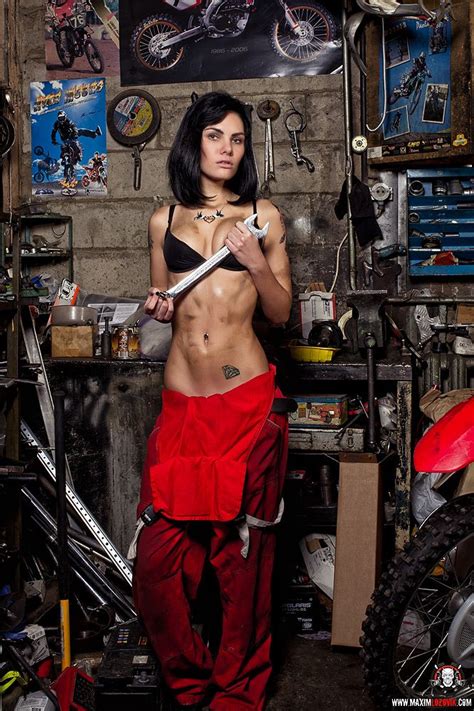 Sexy Mechanic Girl Mechanic Garage Girls Pinterest Garage Cool