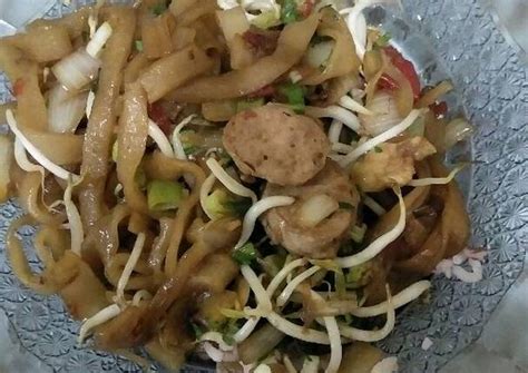 Ada seblak kering, seblak mie, seblak ceker, seblak macaroni, seblak bakso, seblak kerupuk dan masih banyak lagi. Resep Kwetiau goreng bakso toge ala Eko Harjo oleh Eko ...