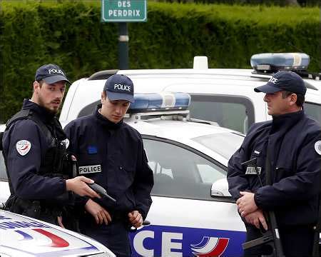 Aug 09, 2021 · police officer ella french was shot and killed while she and her partner conducted a traffic stop of a vehicle containing three subjects near the intersection of west 63rd street and south bell avenue. Two French police killed in attack claimed by Islamic State
