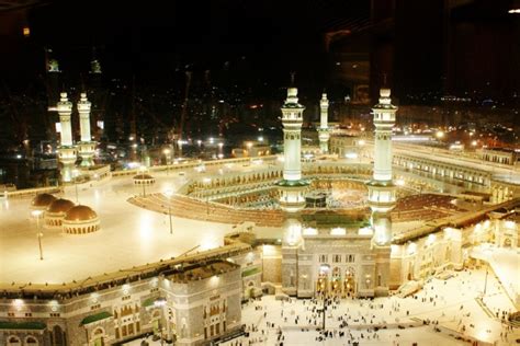 Mekah atau mekah adalah sebuah kota di hijaz di arab saudi, ibukota wilayah makkahnya. Inilah Beberapa Larangan di Tanah Haram (Mekah) - Ihram Asia