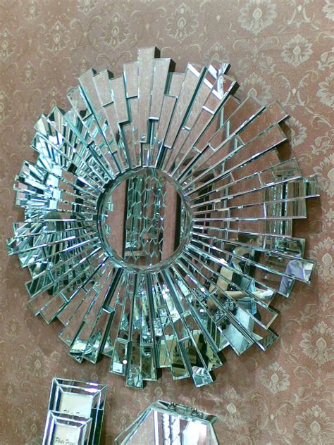 Personalise your own mirror with the photo and/or text of your choice! Designer" Round Italia Bevelled Mirror 48" x 48" | Broken ...