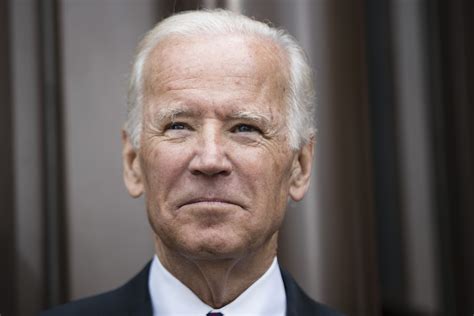 Joe Biden slams Hillary Clinton - LA Times