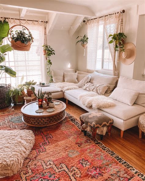 Inside @saratoufali Californian Bohemian Abode with SPELL | Home living