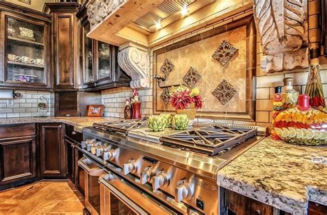 Bright colors don't have to be restricted to your garden. 29 Elegant Tuscan Kitchen Ideas (Decor & Designs ...