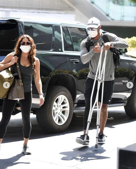 Tiger Woods Puts Weight On Surgically Repaired Leg During Trip To L A W1
