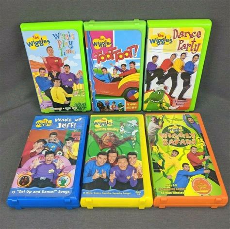 The Wiggles Vhs Lot Of 2 Space Dancing Wiggly Safari