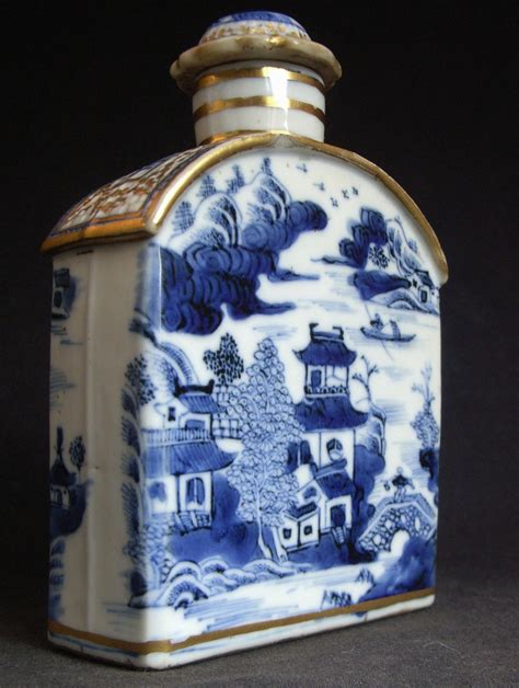 Antique 18th C Chinese Export Blue White And Gold Porcelain Tea Caddy