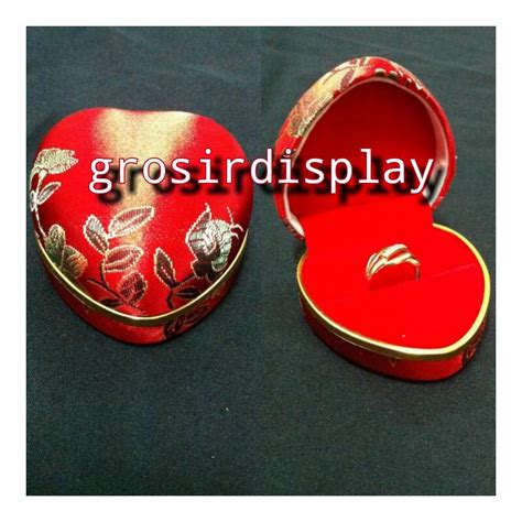 We did not find results for: Kotak Display Cincin Besar Bentuk Love Motif Bunga ...