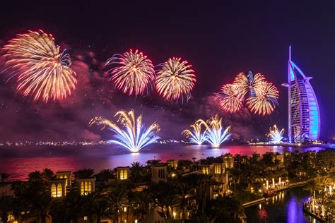 Uae Announces Huge Fireworks Display Arabian Business