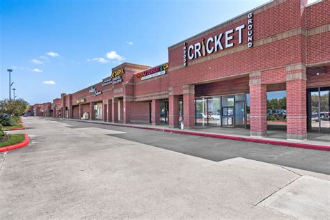 14615 Beechnut St, Houston, TX 77083 | Crexi.com