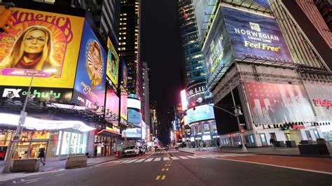New Years Eve In Times Square Incorporates Virtual Elements