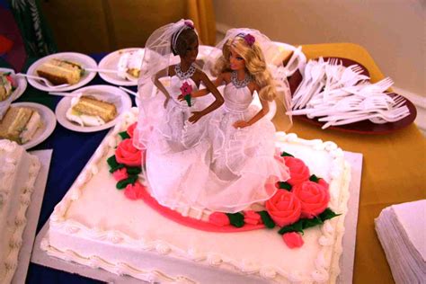 Lovely Lesbian Wedding Cake