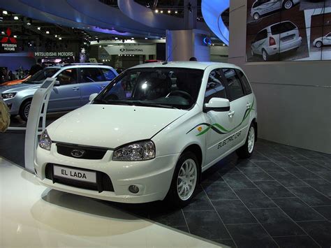 It is built on the lada kalina chassis. Lada Ellada — первый серийный российский электромобиль ...