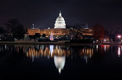 Us Capitol Building And Reflecting Pool By Allan Baxter