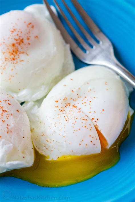 Poached Eggs Perfect Every Time VIDEO NatashasKitchen Com