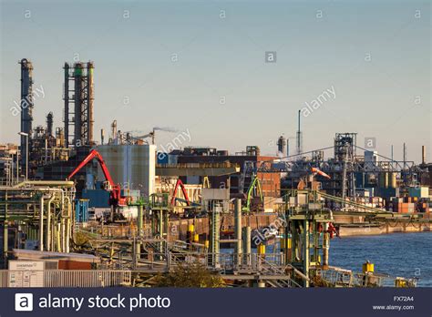 Huge column of smoke over the chempark bayer, leverkusen germany. Chempark, Chemical Park, Bayer AG, Leverkusen, North Stock ...