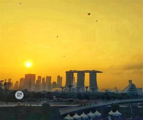 Sunset At Marina Barrage Where You Can See The Super Trees Of Gardens