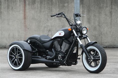 Does harley make anything similar to the victory highball? Trikes - EML Trikes & Sidecars