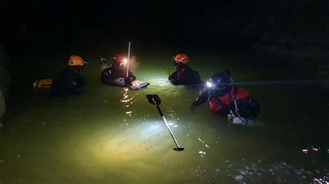 Touristen In Slowenischer Höhle Eingeschlossen Rettungsaktion Läuft