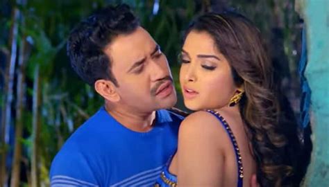 amrapali dubey sexy video bhojpuri actress nirahua s romantic song ‘dahke badan jare jiya
